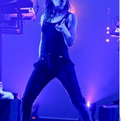 Concert Pop Love - Christine and the Queens