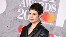 Chris : l'histoire du nouveau surnom et du nouveau look de Christine and The Queens
