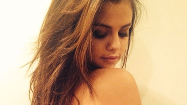 Selena Gomez dévoile son nouveau tatouage !