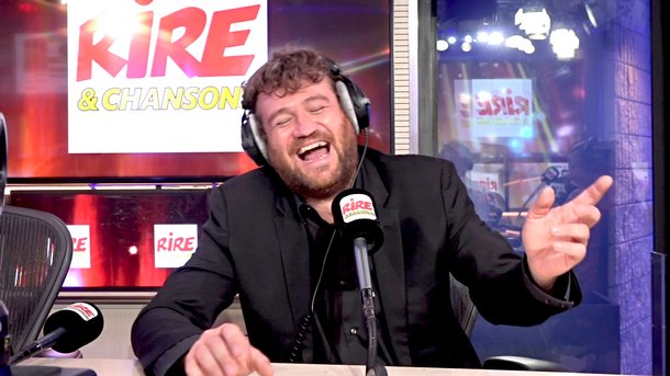 Olivier de Benoist parle d'une perruche, ... d'un cadeau contrefait par sa mère, ... d'une dame devant La Poste et ... de son public, parfois bizzare