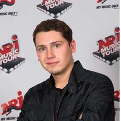 Cris Cab @ NRJ Music Tour de Paris - Photocall