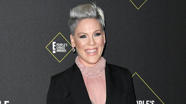 Pink: la chanson «Cover Me in Sunshine» enregistrée avec sa fille bientôt disponible!