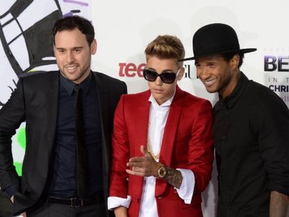 scooter-braun-justin-bieber-et-usher