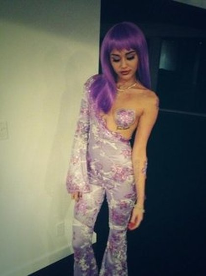  © Miley Cyrus Twitter