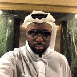 Maitre Gims: Vivre et mourir en Qamis... 