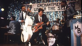 "Retour vers le futur" : la guitare culte de Marty McFly est activement recherchée !