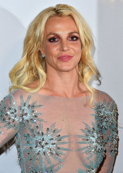 Britney Spears inscrite par Jimmy Fallon sur Tinder (Pre-Grammy, à Los Angeles, en Californie, le 11 février 2017)