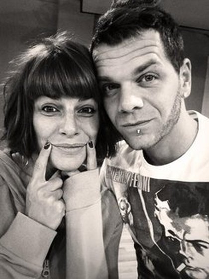 Keen'V: Petite tête du matin car grosse journée aujourd'hui ;) entraînement avec @FauveDanse et ensuite repet'#Bataclan