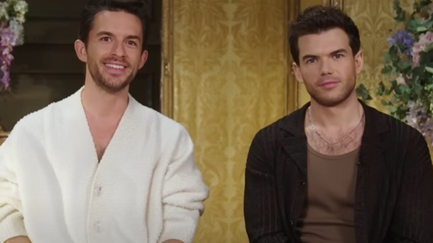 «La Chronique des Bridgerton » : Jonathan Bailey passe le relai à Luke Newton pour la saison 3