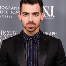 Joe Jonas a flirté sur Raya (WSJ Magazine Innovator Awards, à New-York, le 1er Novembre 2017)