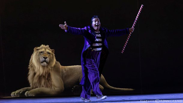 Les infos du Réveil Chérie : Ecocirque, le premier cirque 100% humain où les animaux sont… en hologrammes !