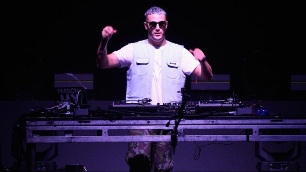 Justin Bieber, Selena Gomez, Cardi B… Les meilleures collaborations de DJ Snake