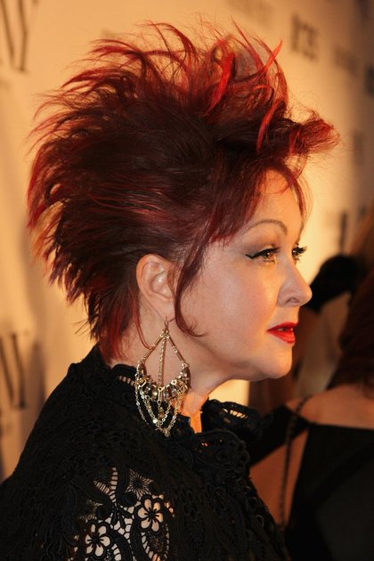 Cyndi Lauper joue les rockeuses