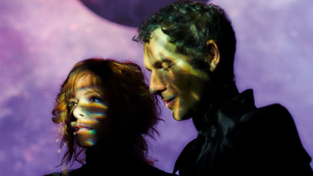 Clip "Rayon Vert" : Mylène Farmer et AaRon nous embarquent dans leur odyssée de L'espace !