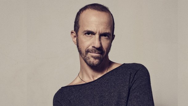 Calogero dévoile “On fait comme si”, un titre inédit au profit du personnel soignant