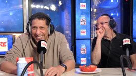 Smaïn et Fatsah Bouyahmed : pour en savoir plus sur eux, voici la bio express sonore...Où il y est question de médicaments, de claquettes en charentaises, du prénom Jacqueline, et d'une fausse lettre...