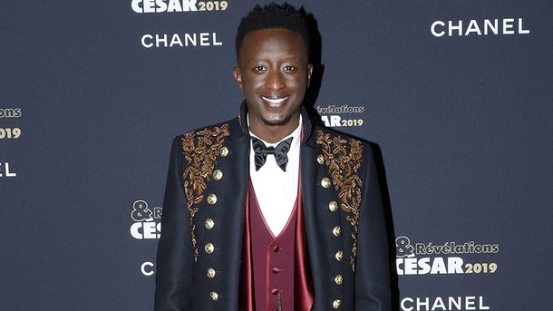 Ahmed Sylla: l’humoriste bientôt la star des charts avec son titre «Discrétion»?