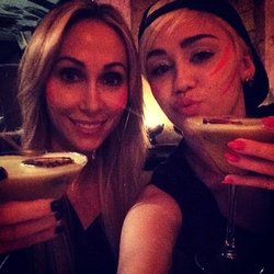 Miley Cyrus à l'anniversaire de sa maman
