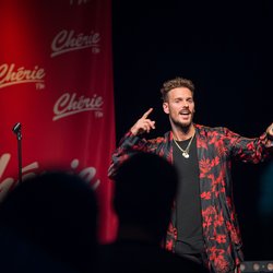 Le public est conquis par le Concert Super Privé Chérie FM de Matt Pokora