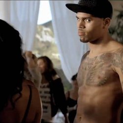 Le "Strip" très hot de Chris Brown