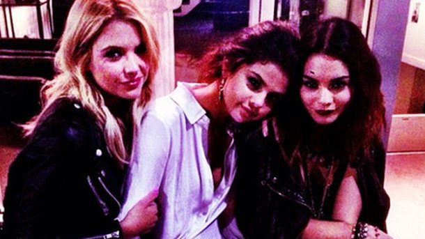 Selena Gomez retrouve Vanessa Hudgens et Ashley Benson !