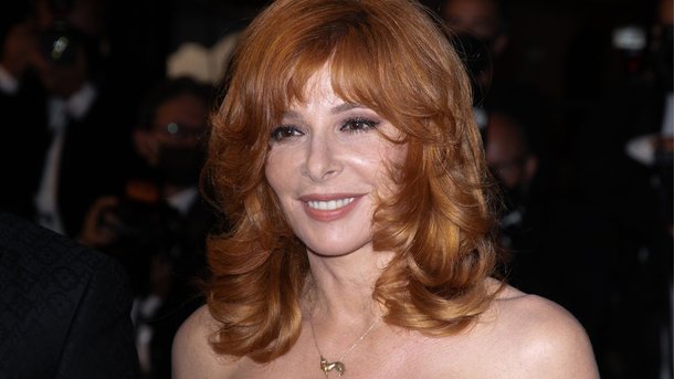 Le retour inattendu de Mylène Farmer à Cannes dans un thriller futuriste