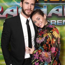 Miley Cyrus et Liam Hemsworth à l’avant-première de  «Thor : Ragnarok» à Hollywood