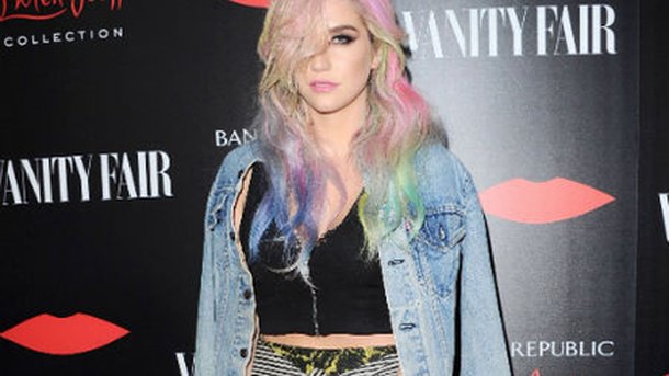 Ke$ha change son nom !