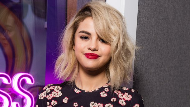 Selena Gomez : un nouveau style très glamour en couverture du Harper’s Bazaar