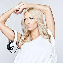 Niki Belucci