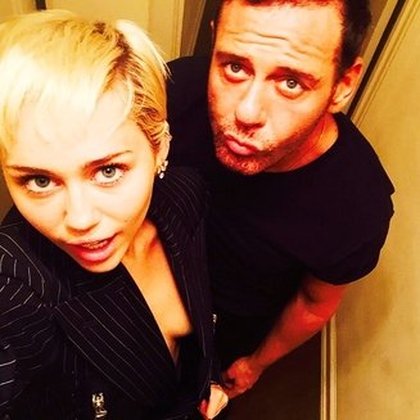 Miley Cyrus et le photographe Mert Alas