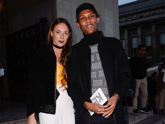 Stromae et sa femme au défilé Kenzo à Paris