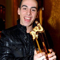 Kenny a reçu le NRJ Music Awards du Meilleur Fan