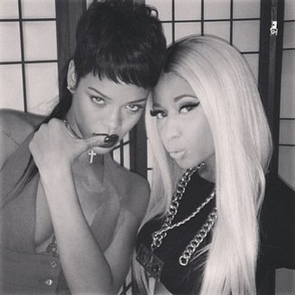 Rihanna: Got to see my West Indian main lastnight! Hi @nickiminaj