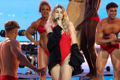 Adèle Castillon - La Cérémonie - NRJ Music Awards 2026