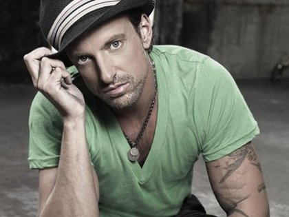 Daniel Powter 7 019 1 F3[1]