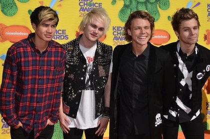 5 Seconds of Summer @ Kids Choice Awards 2015