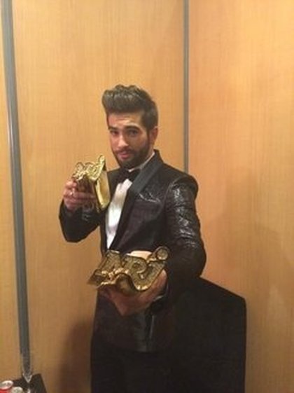 Kendji Girac  :Et de 2!!! Définitivement sans vous tout ca n'aurait pas été possible! Merci à tous! Je vous aime  #NMA #NMA2014