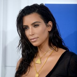 Kim Kardashian aux VMAs 2016