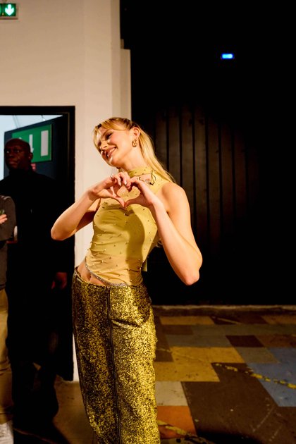 Angèle - Backstage des NRJ Music Awards 2021
