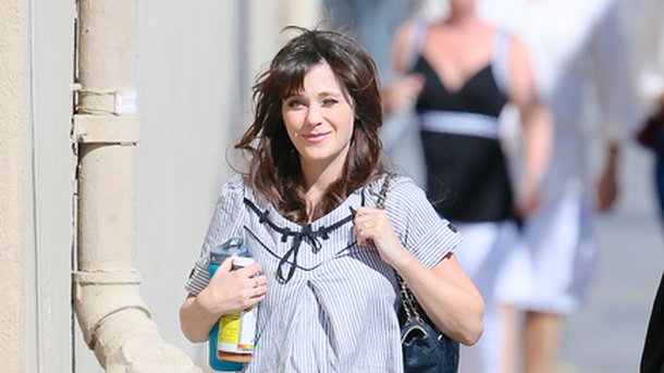 Zooey Deschanel : son ancien manager l'attaque