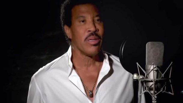 Lionel Richie dévoile une reprise confinée de "We Are the World" lors de la finale d'American Idol