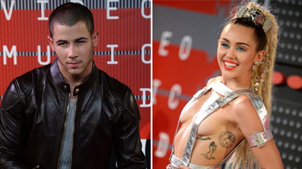 Nick Jonas raconte son premier baiser avec Miley Cyrus!