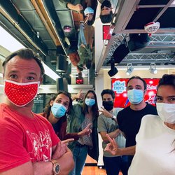 Masqués mais tellement heureux de vous retrouver tous les matins sur Chérie FM !