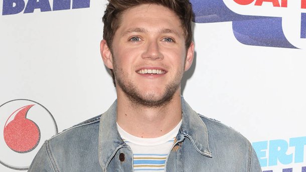 Niall Horan dévoile un extrait de son morceau «Fire Away»!