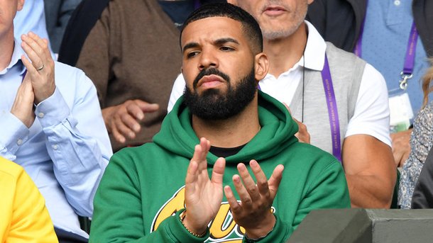 Drake : félicité par sa prof de lycée pour son record !