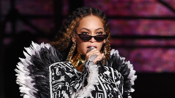 Beyoncé fait ses courses dans un magasin discount!