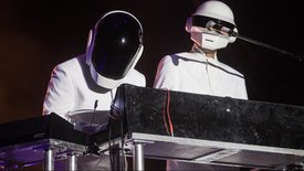Daft Punk: les pompiers de Paris les remercient pour leur carrière