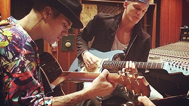 Justin Bieber et Cody Simpson : inséparables!