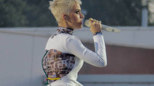 Katy Perry: le secret de sa robe au concert One Love Manchester